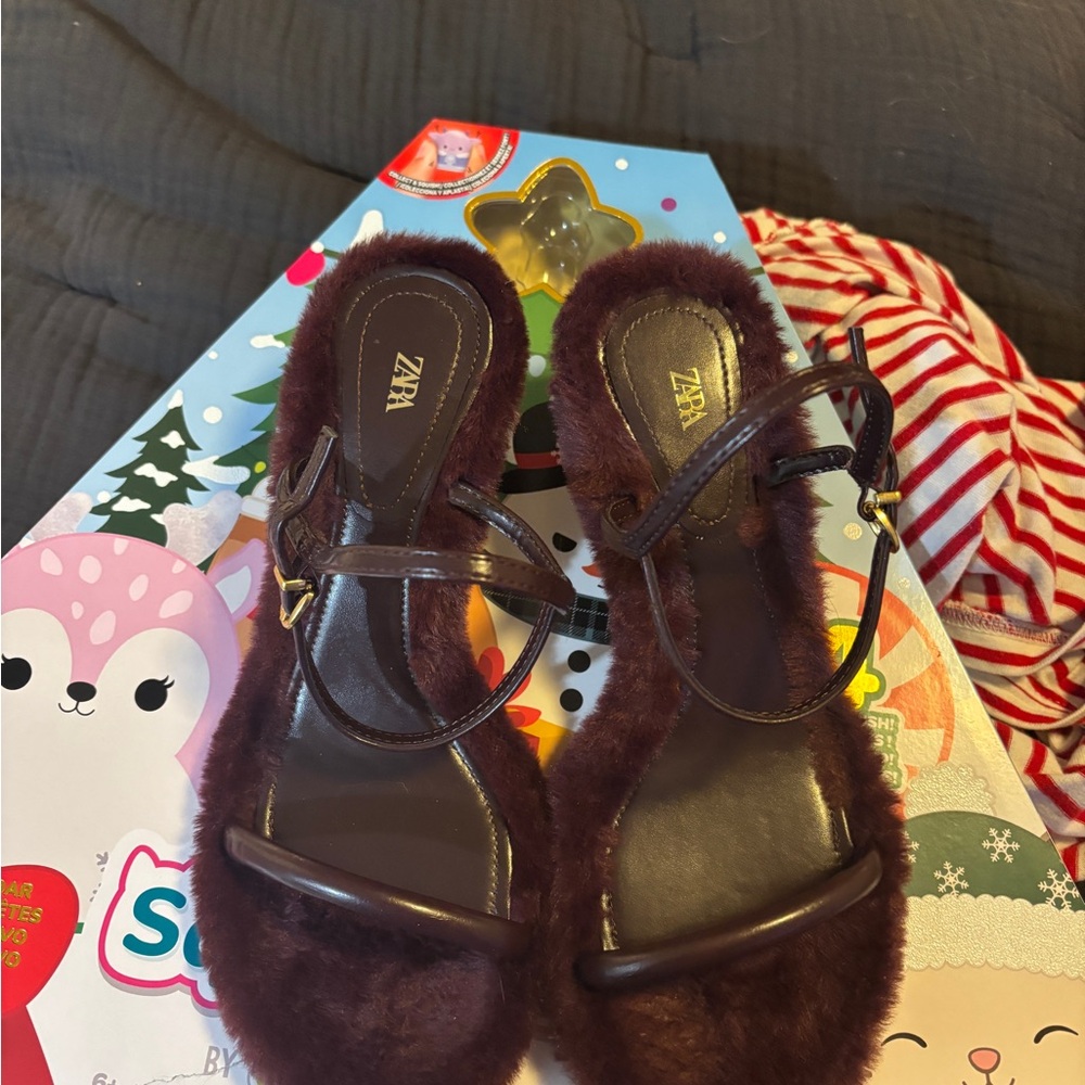 Zara Women's Dark Brown Furry Sandals